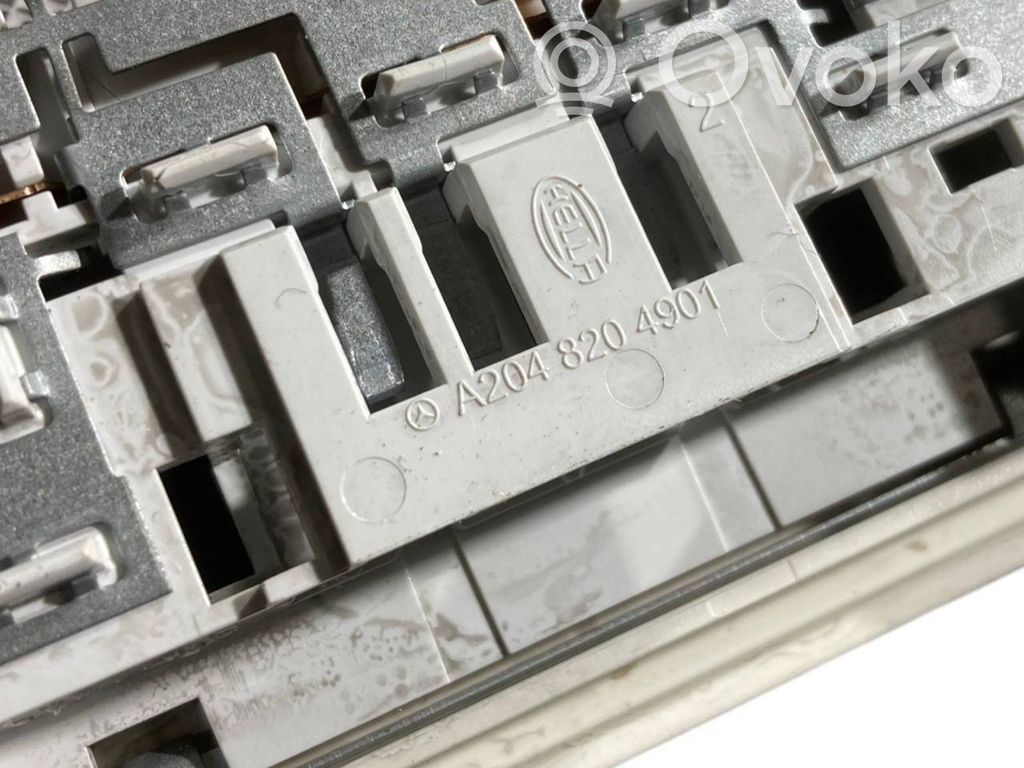 Aizmugurējo vietu apgaismojums