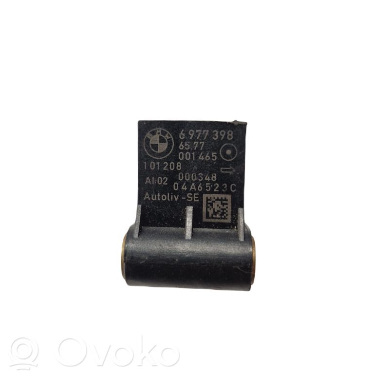 Airbag impact sensor