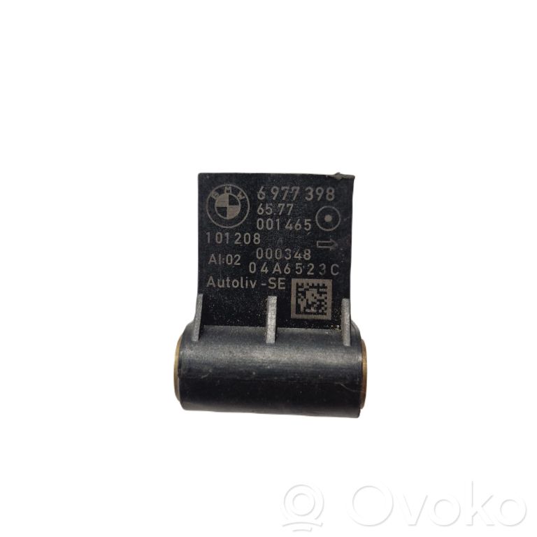 Airbag impact sensor
