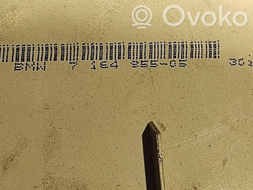 Задний фонарь в кузове