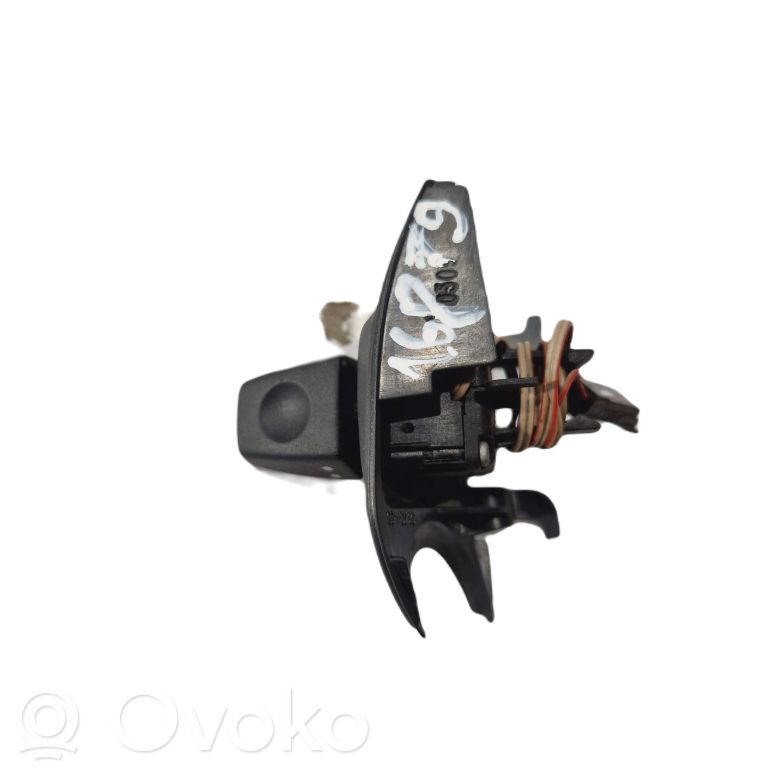 Steering wheel height control switch