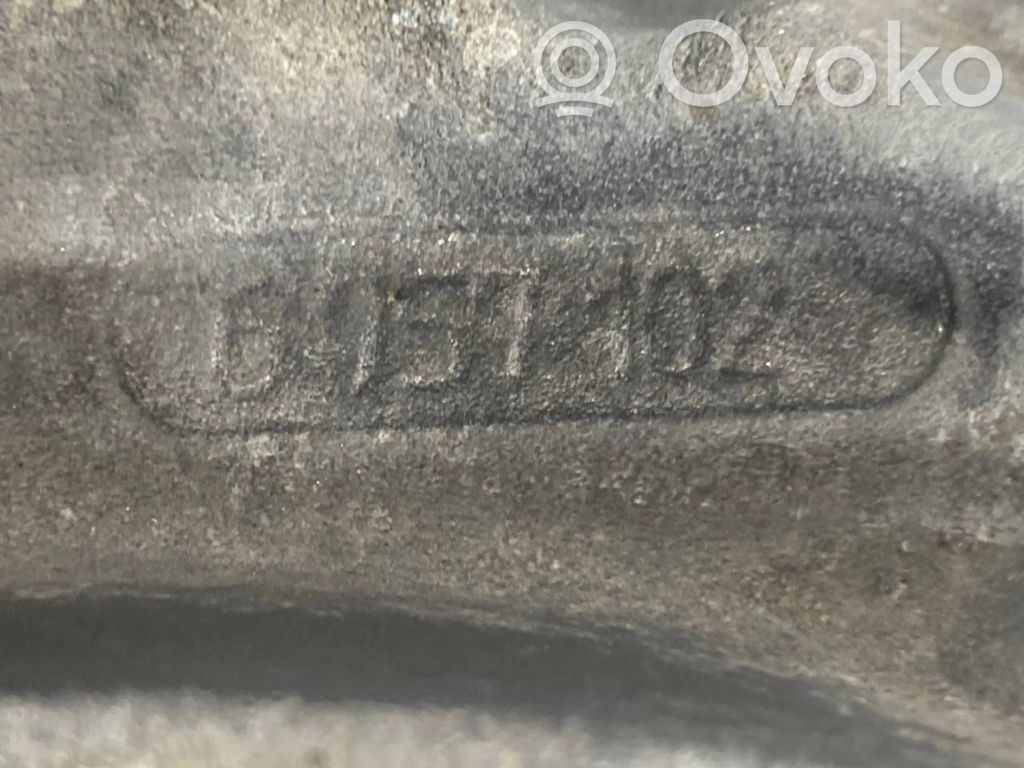 Transmission mounting bracket