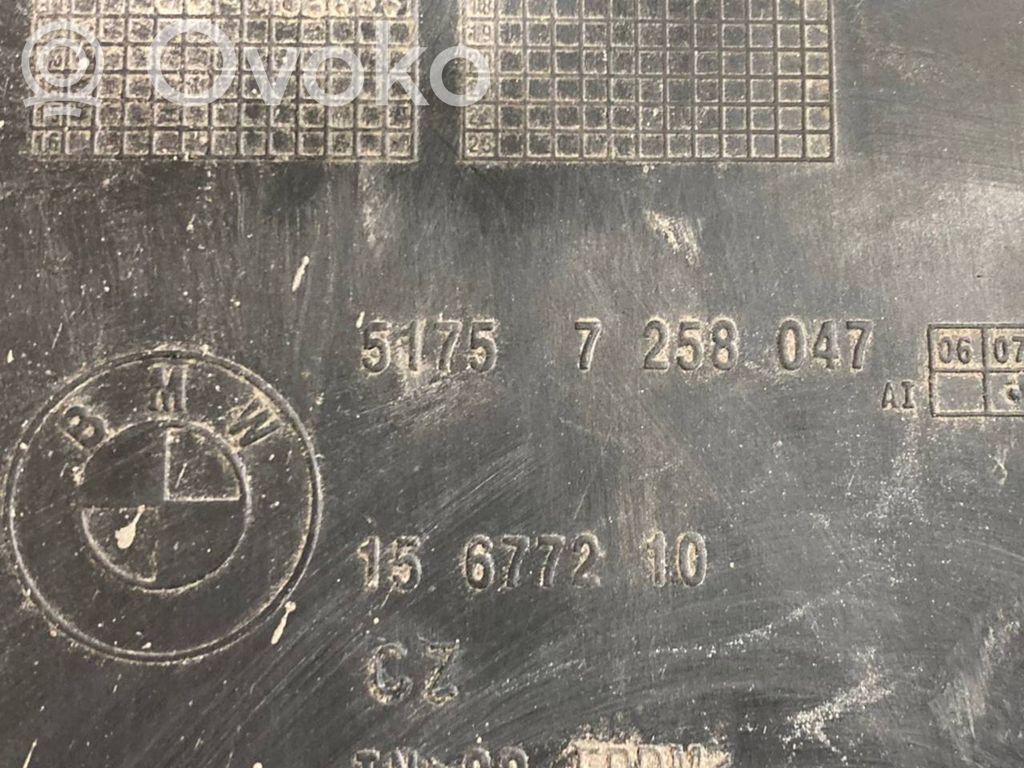 Aizmugurējā bufera apakšas aizsargs