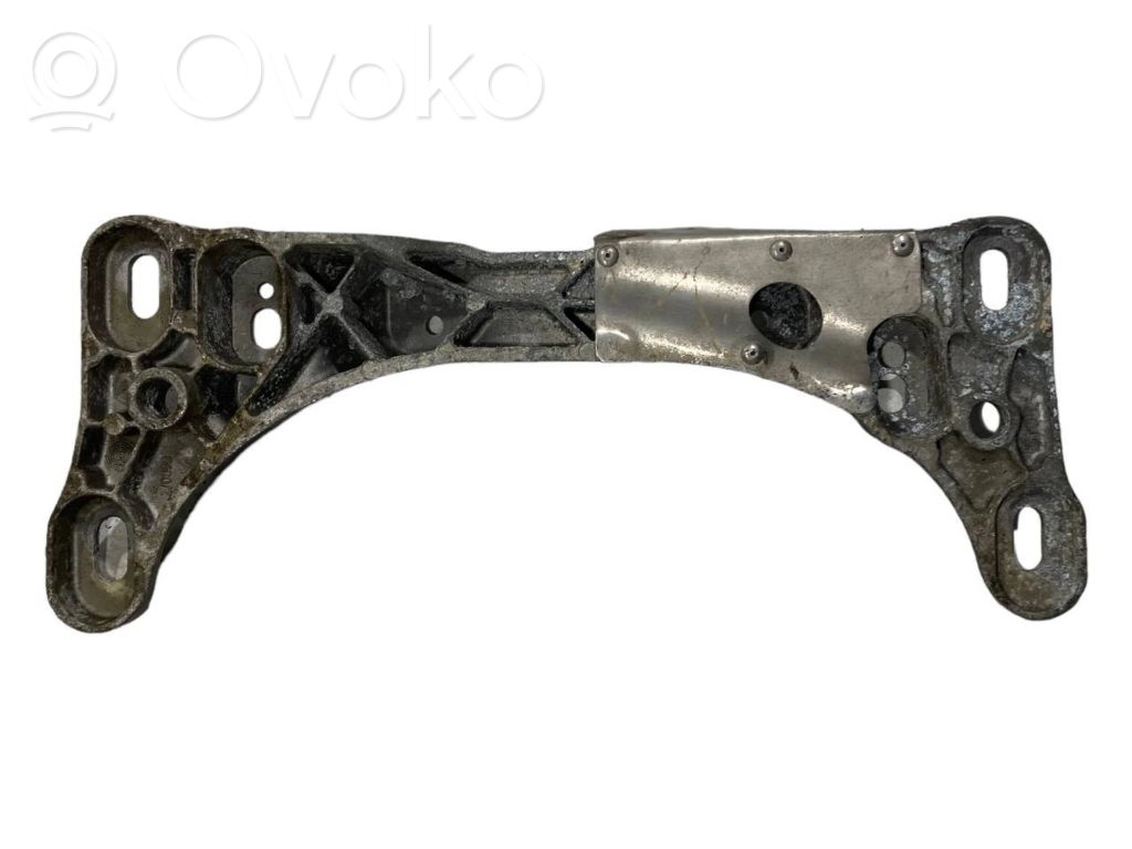 Transmission mounting bracket