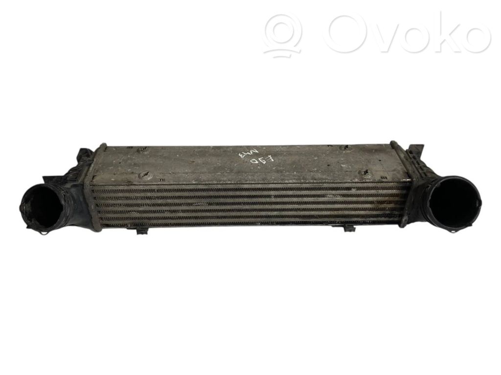 Starpdzesētāja radiators