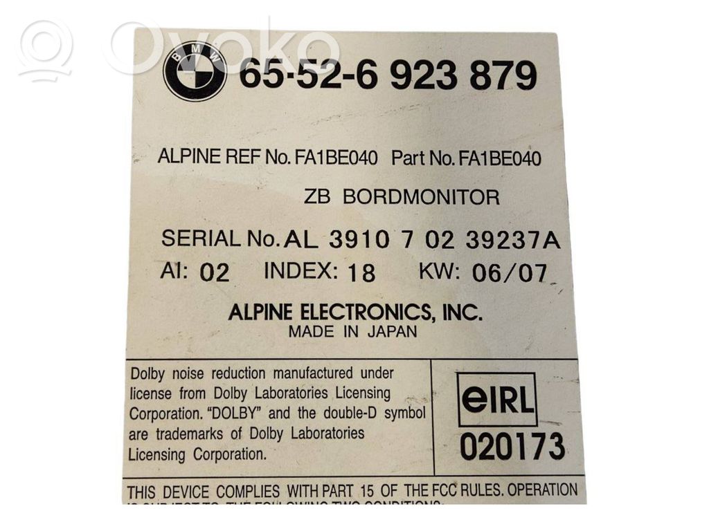 Radio / CD/DVD atskaņotājs / navigācija