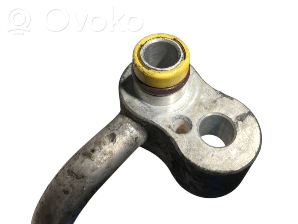 Air conditioner pipe(s) / hose(s)