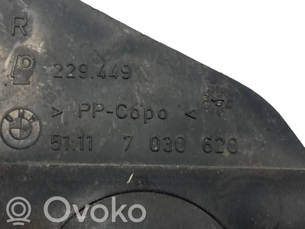 Priekšpusē bampera turētājs