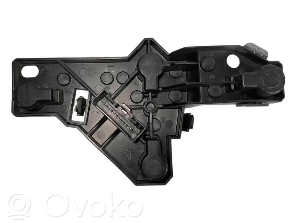 Rear lamp cover holder