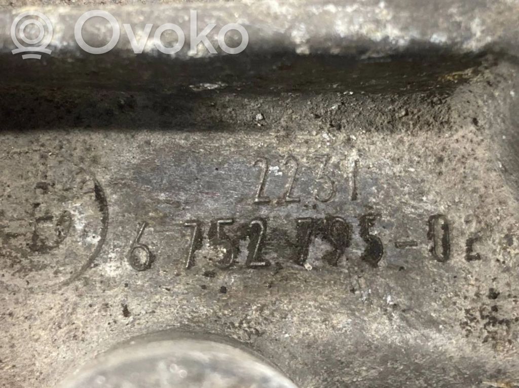 Pārnesumkārbas stiprinājuma kronšteins