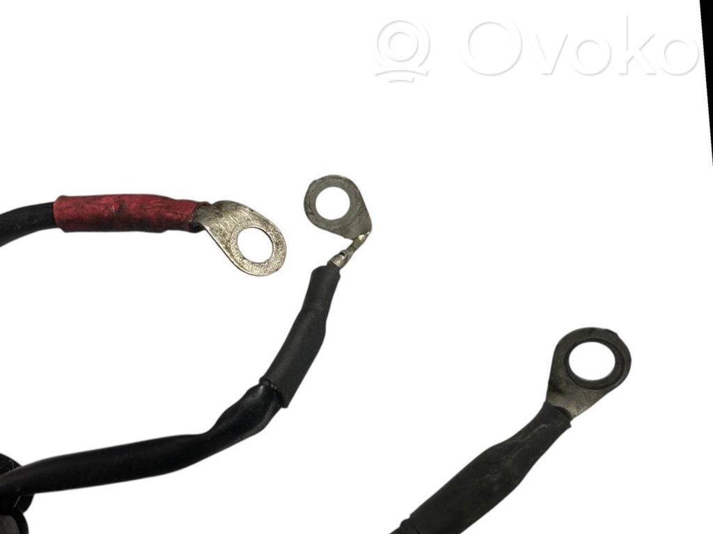 Dzinēja vadu instalācija