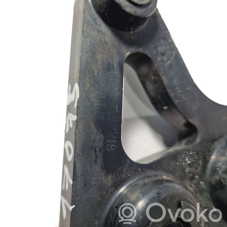 Rear bumper mounting bracket