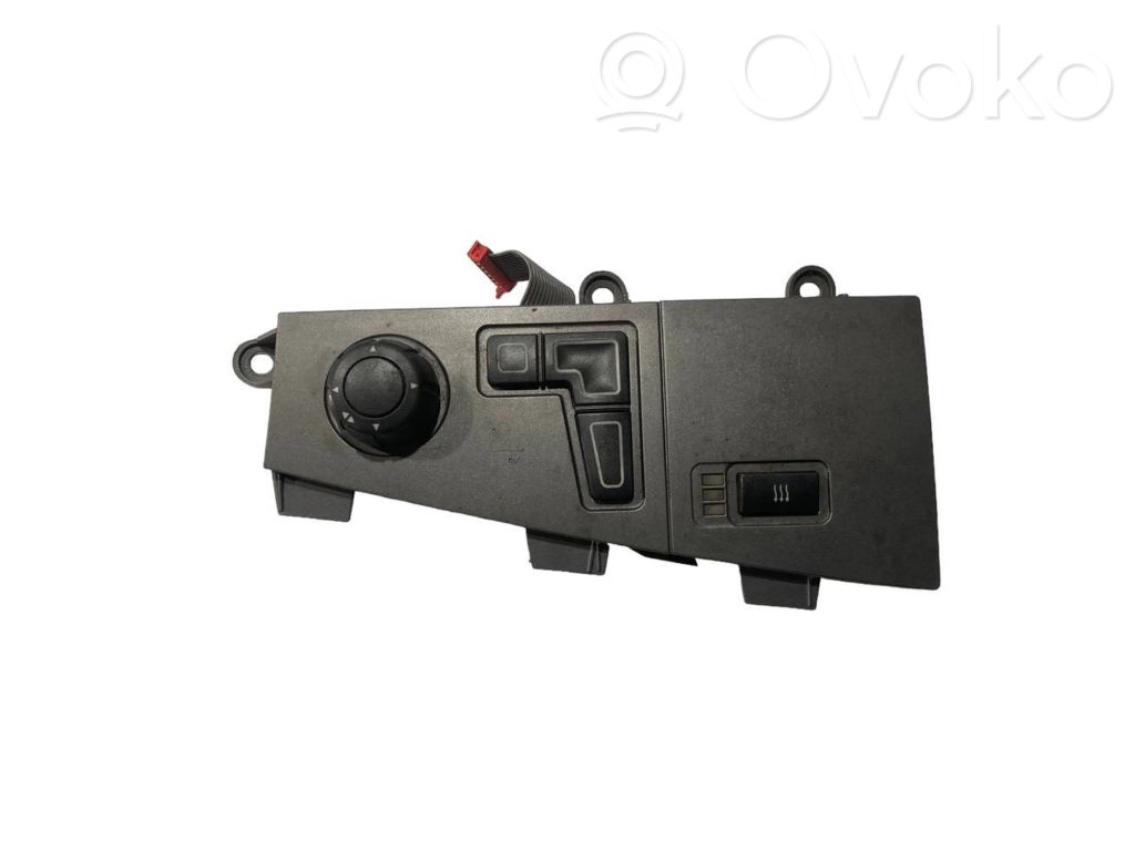 Seat adjustment switch(es)