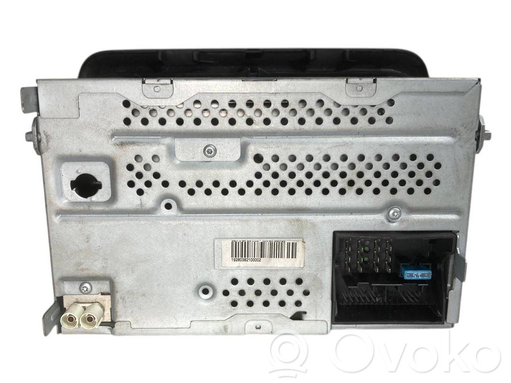 Radio / CD/DVD player / navigation