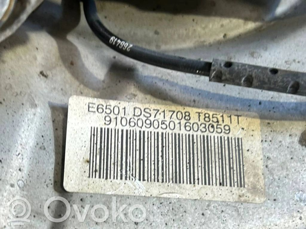 Aizmugurē riteņa rumbas vārpstas šarnīrs (stupica, capfa)