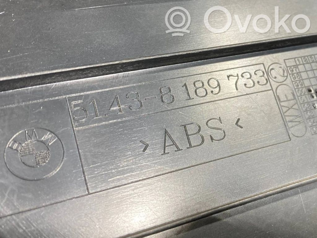 Kāju zonas sānu dekoratīvā apdare