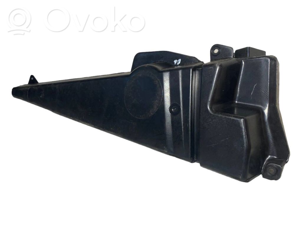 Skaļrunis (-i) priekšējās durvīs