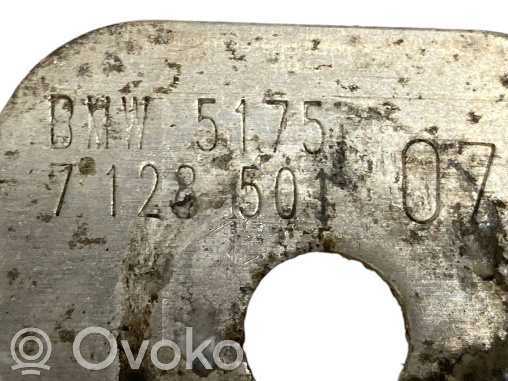 Cita veida apakšas detaļa