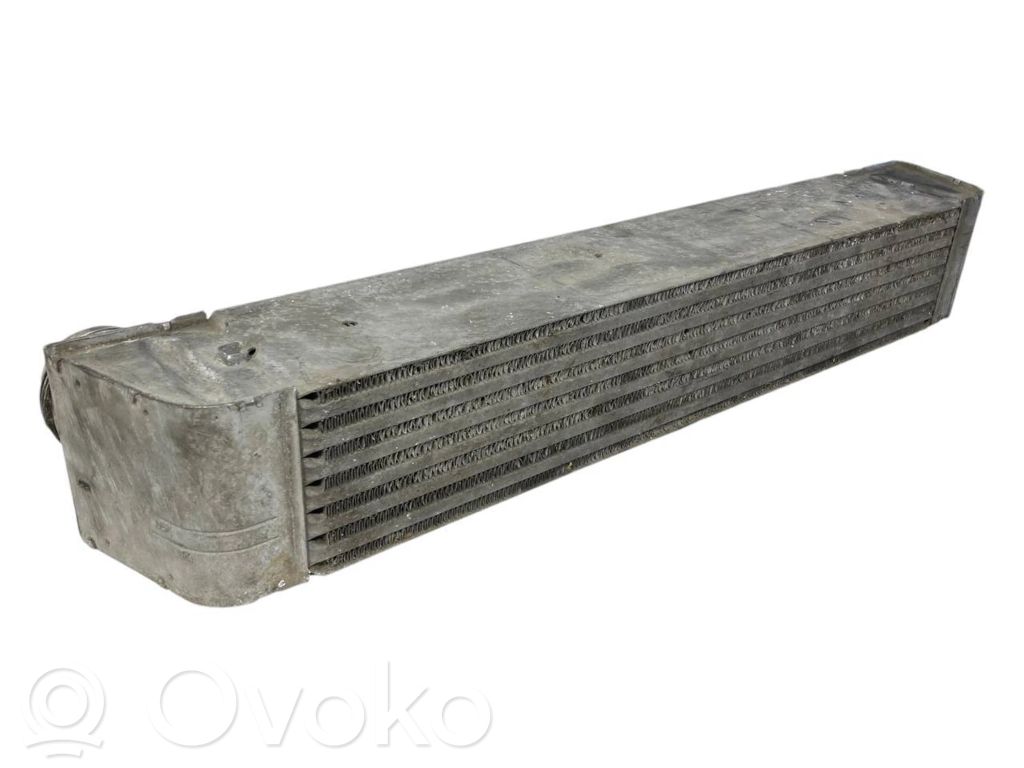 Starpdzesētāja radiators