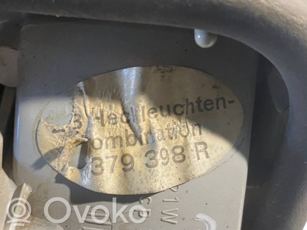 Aizmugurējais lukturis pārsegā