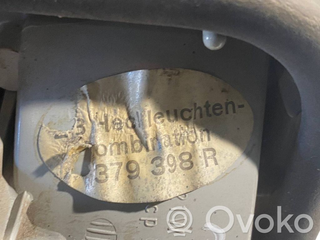 Aizmugurējais lukturis pārsegā