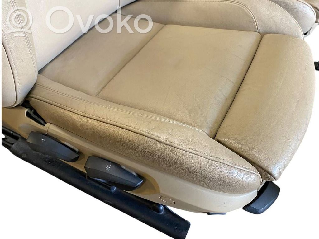 Salona daļu komplekts