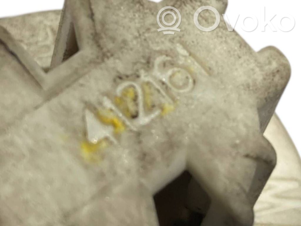 Aizmugures spuldzes vāka turētājs