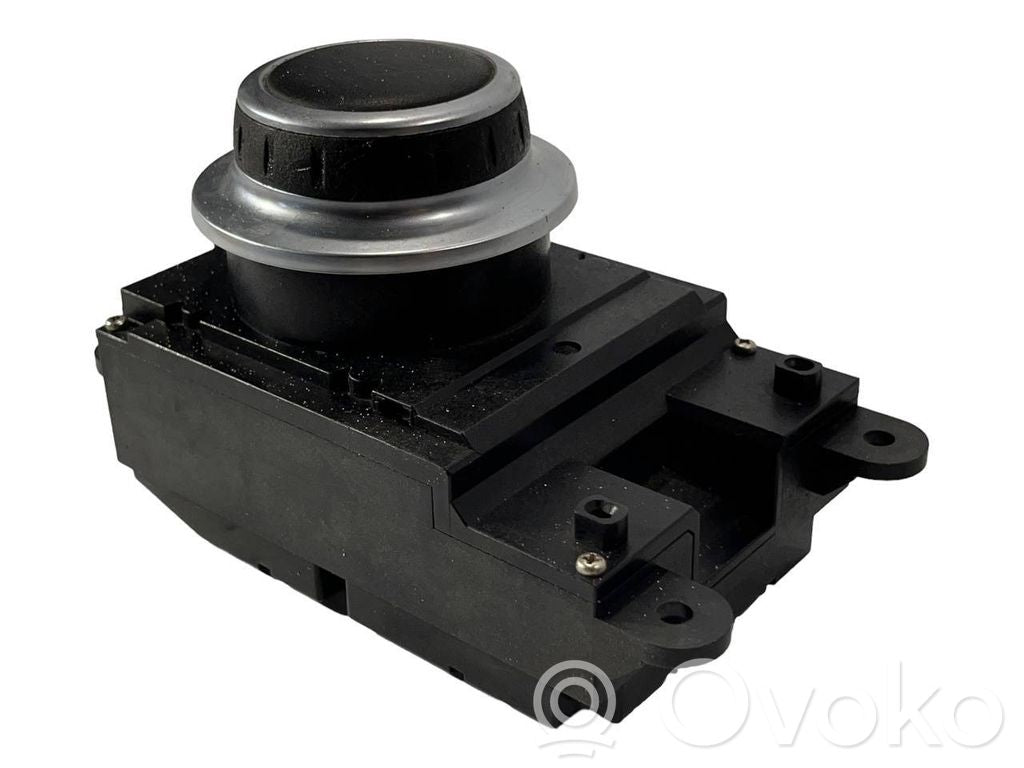 Multimedia controller