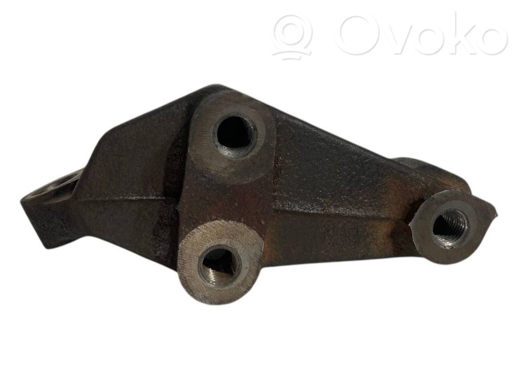 Pārnesumkārbas stiprinājuma kronšteins