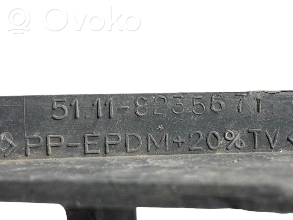 Apakšējais režģis (trīsdaļīgs)