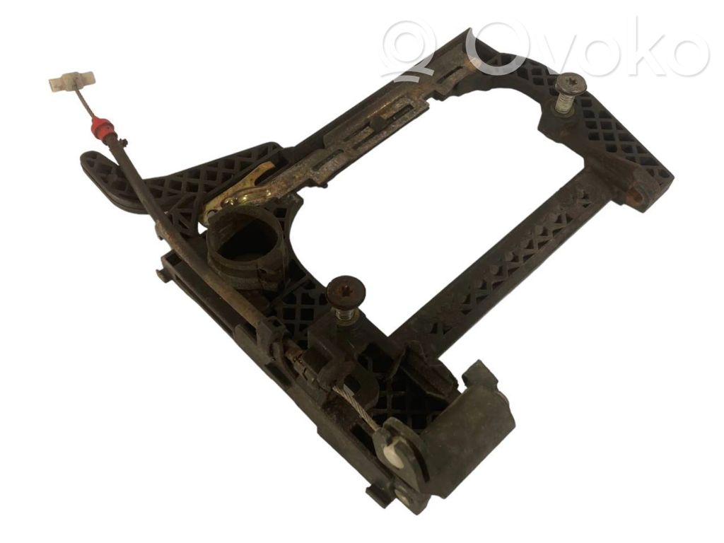 Holder/bracket for external opening handle at the front