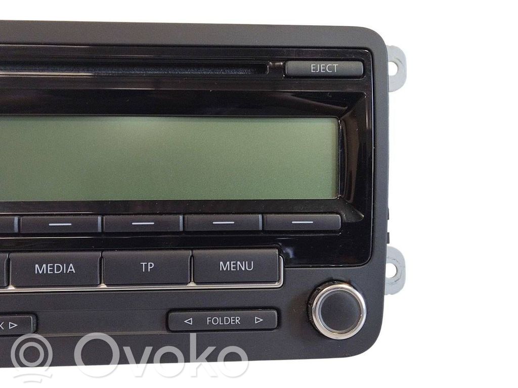 Radio / CD/DVD atskaņotājs / navigācija