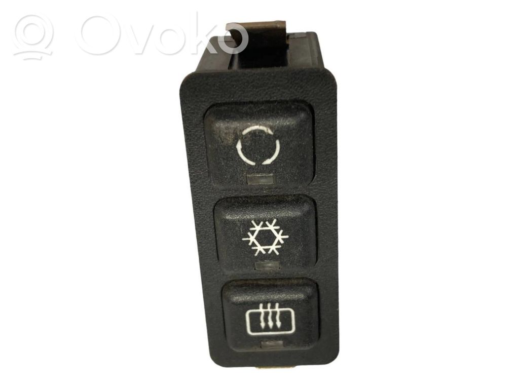 Window electric heating switch