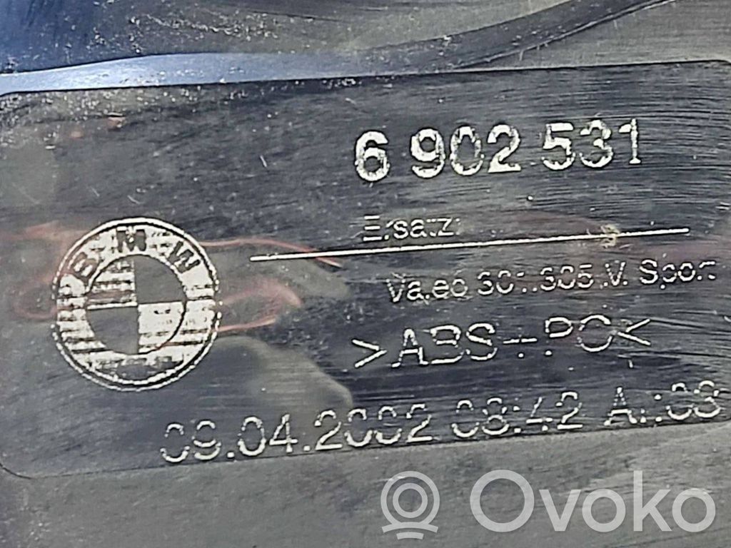 Aizmugurējais lukturis virsbūvē