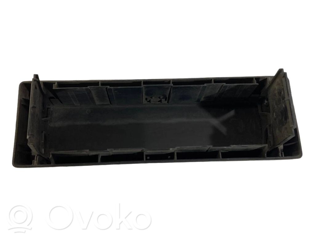 Storage compartment cover - lid