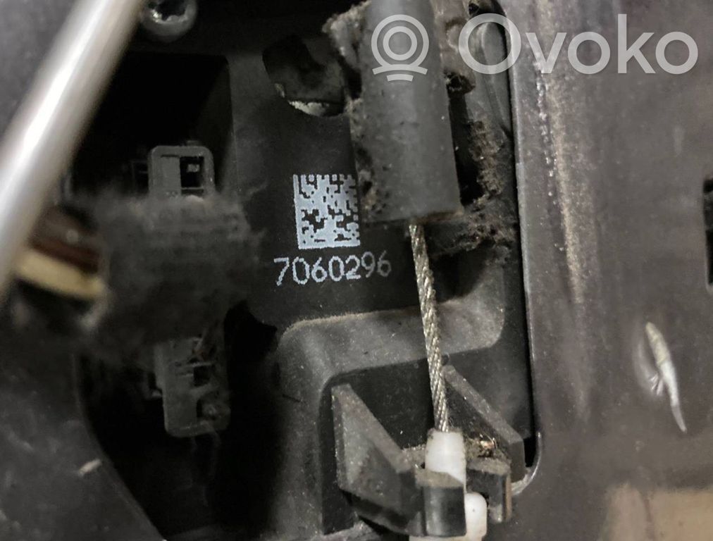 Aizmugurējās durvis