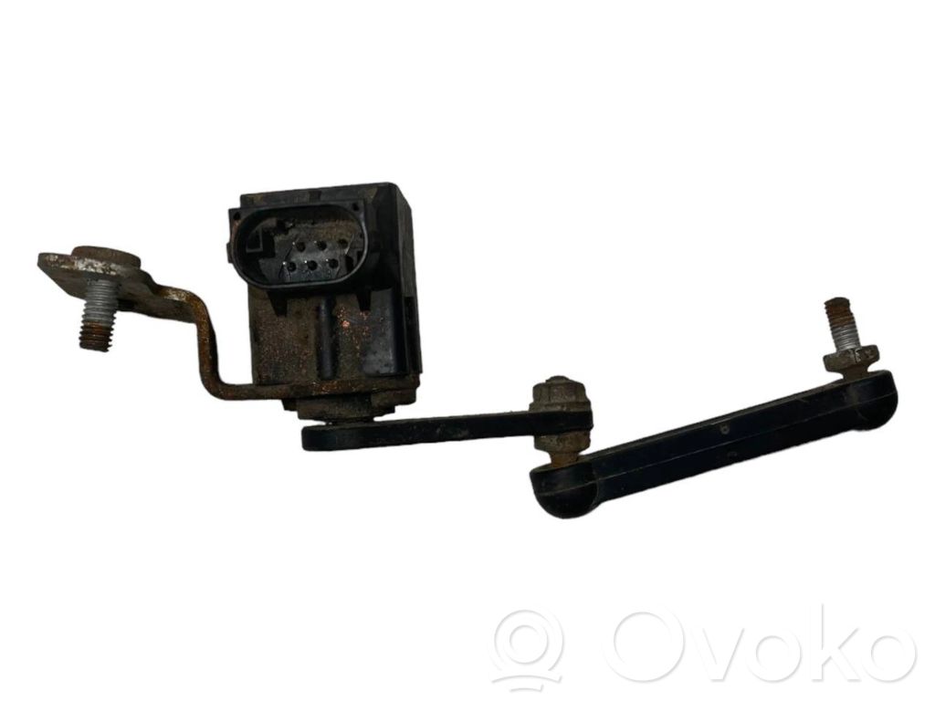 Height sensor (headlights)