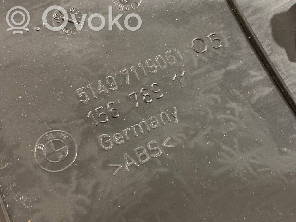 Bagāžnieka dekoratīvā apdare