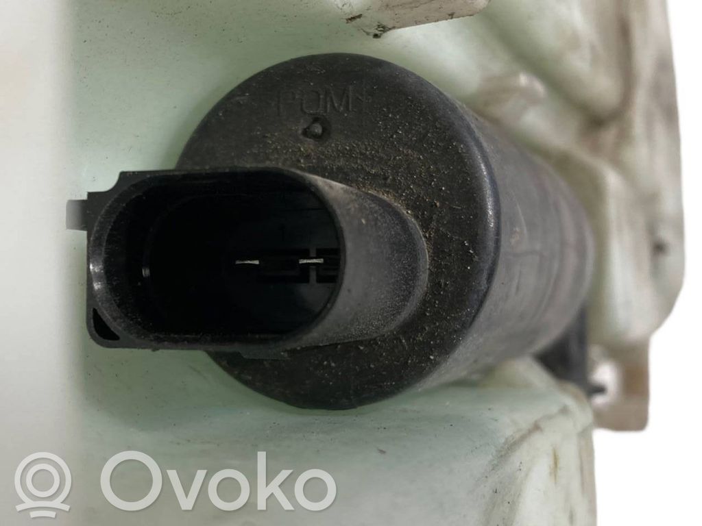 Бачок для жидкости для окон
