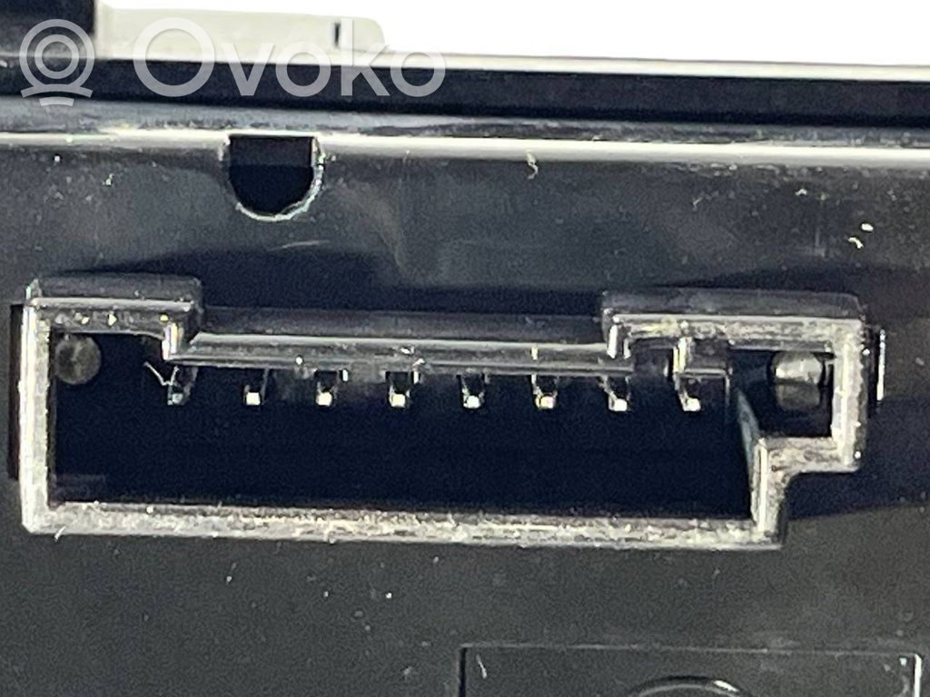 Multimedia controller