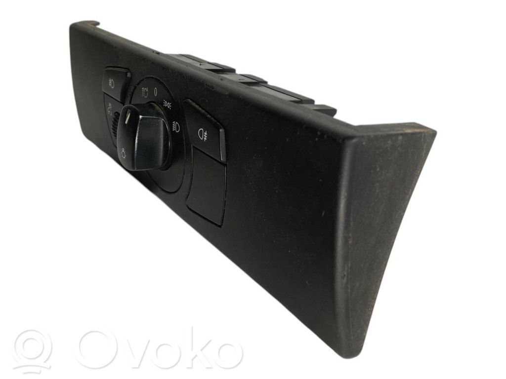 Headlight switch