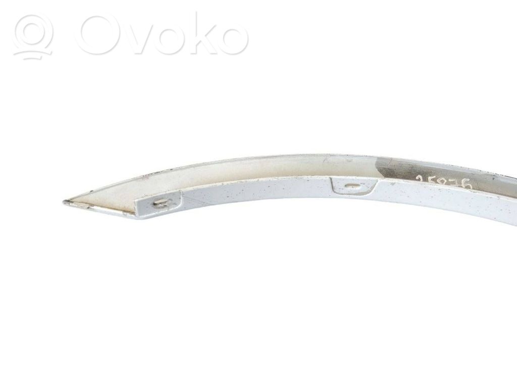 Front arch trim