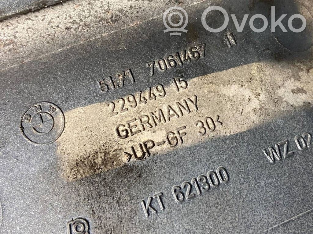 Spoilera aizmugurējais vāks
