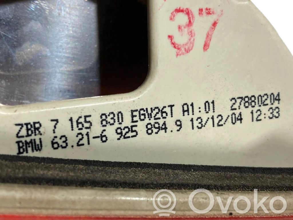 Aizmugurējais lukturis pārsegā