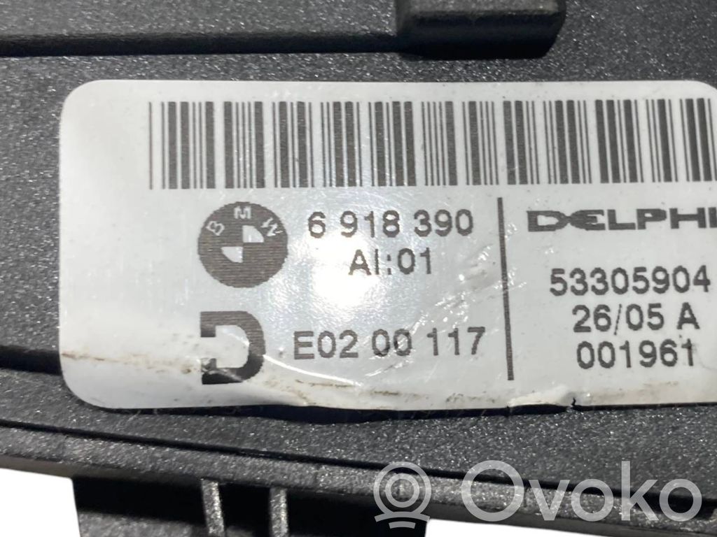 Seat adjustment switch(es)