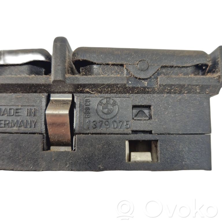 Elektrisko logu slēdzis