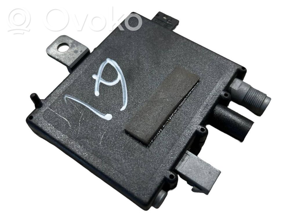 Antenna amplifier