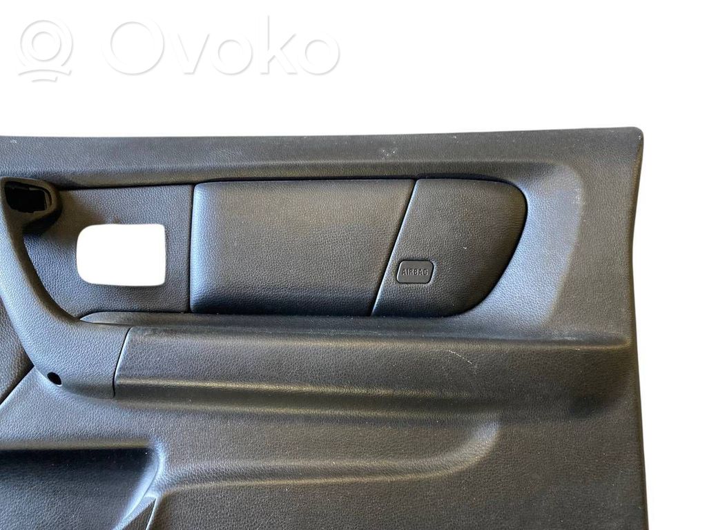 Priekšējo durvju apdare