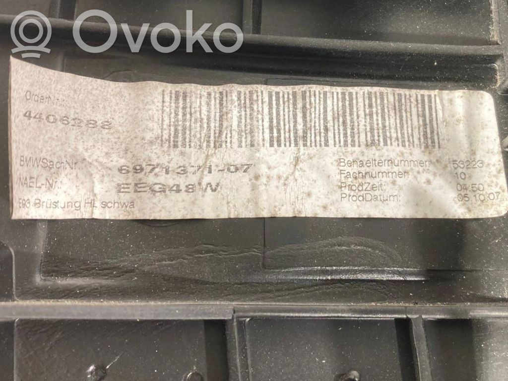 (A) statņa dekoratīvā apdare