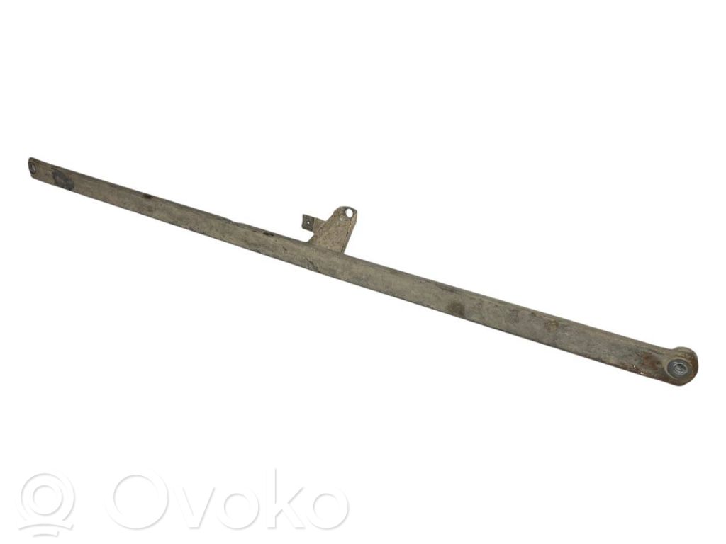 Aizmugurējais statņa stienis